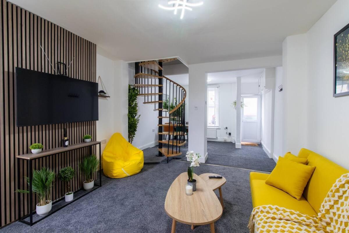 Open Mind Property - Luxury House & Free Parking Portsmouth Exterior foto